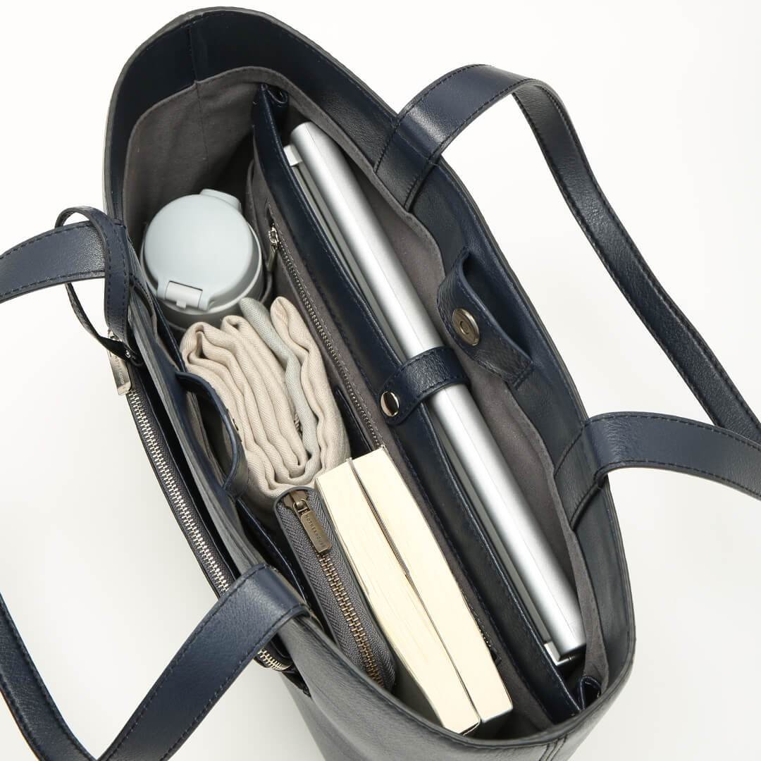 Linear Tote M - Image 15